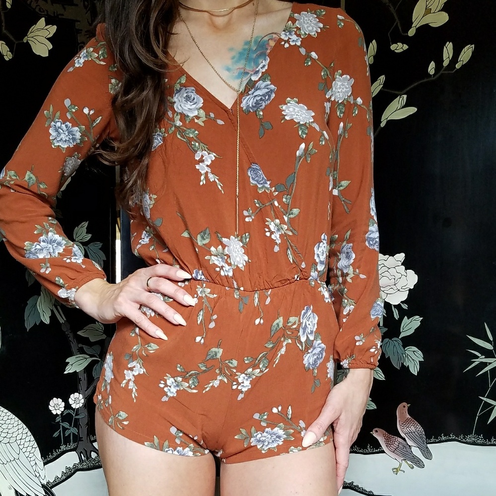 FOREVER 21 Flower Romper Long Sleeve Copper Brown